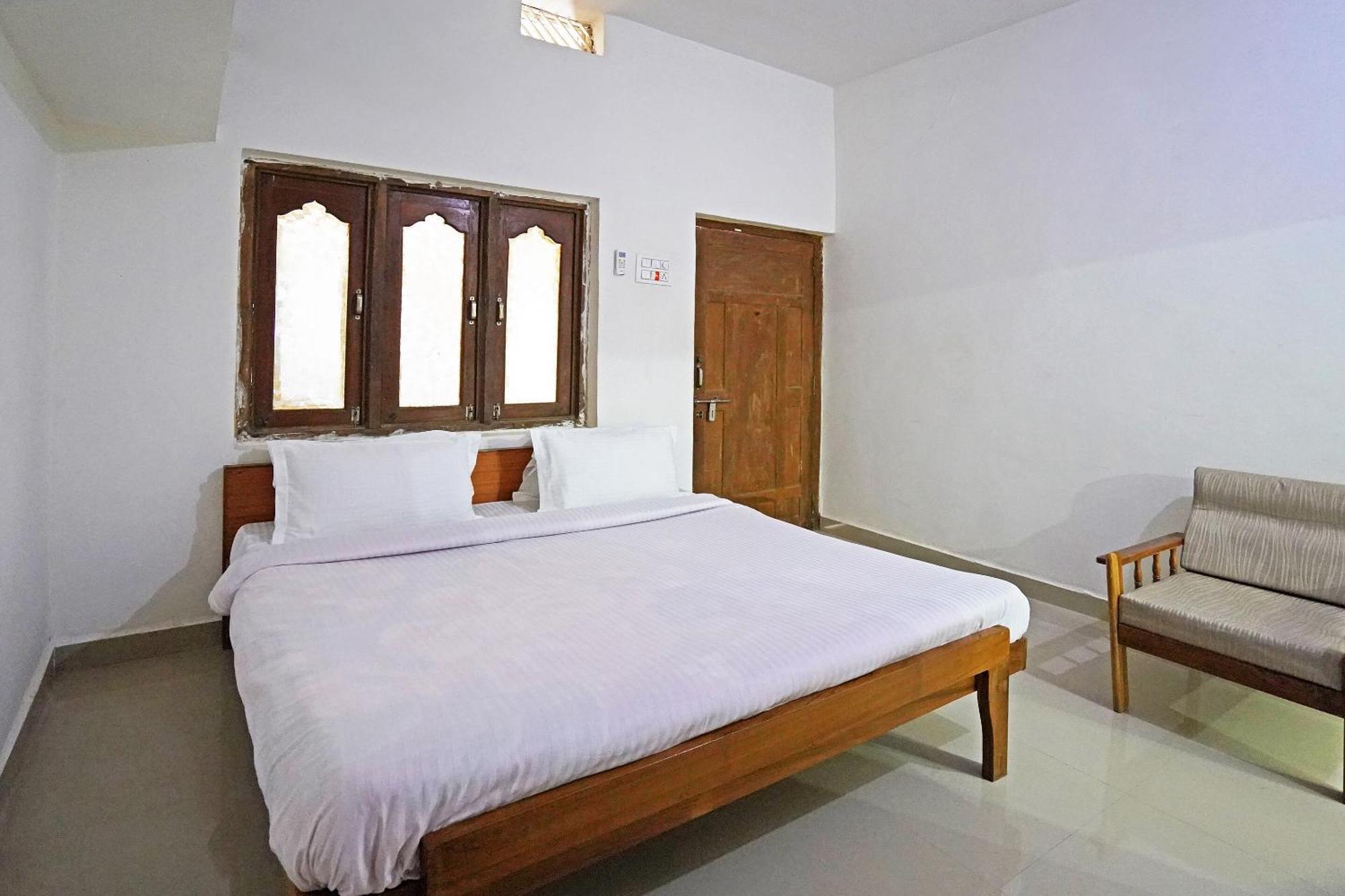 Oyo Home Unity Home Stay Rajpipla Exterior photo